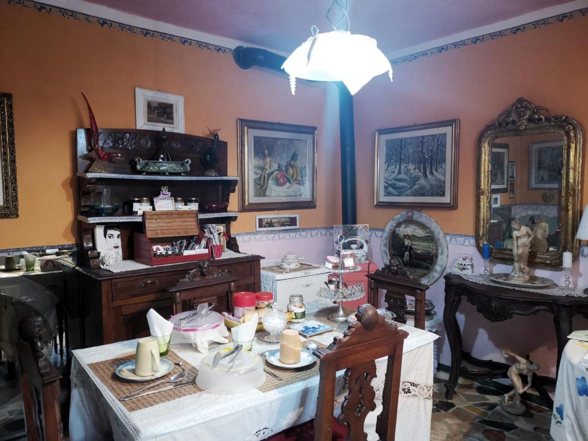Art B&B La Casa Del Pittore Ревине-Лаго Экстерьер фото
