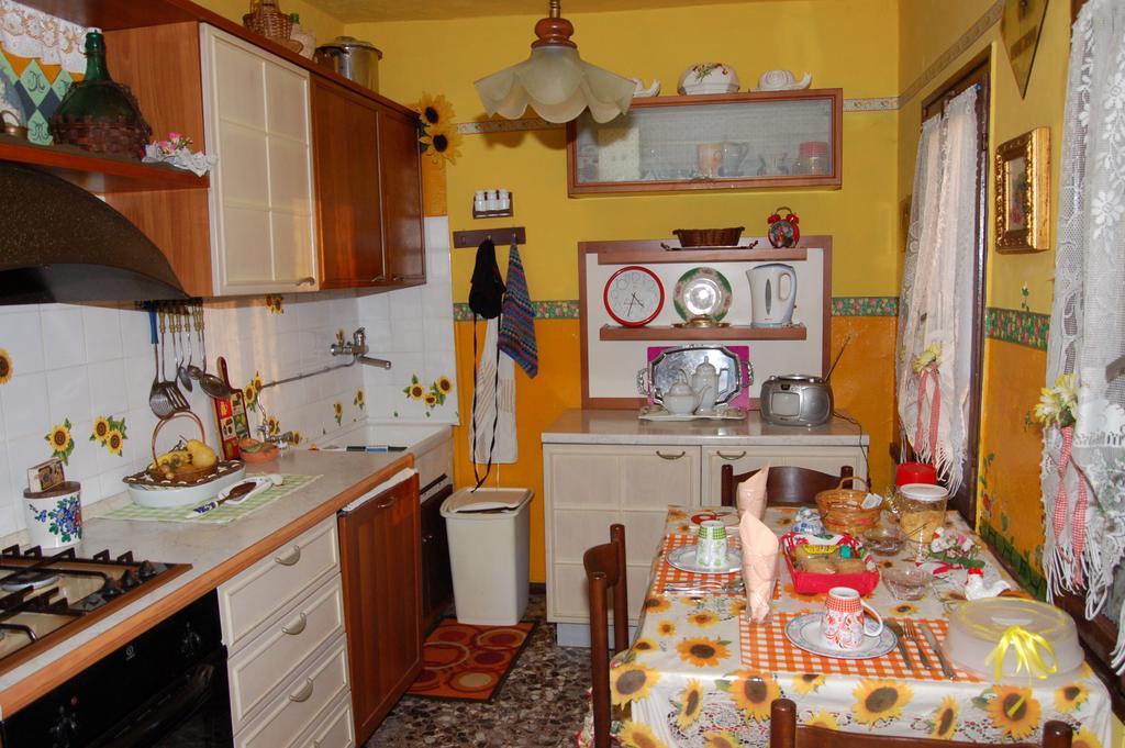 Art B&B La Casa Del Pittore Ревине-Лаго Экстерьер фото